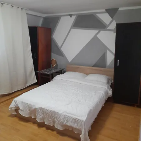 Garsoniera Sic Zona Terapia Zona Linistita La Casa Cu Parcare Apartment Cluj-Napoca Exterior photo