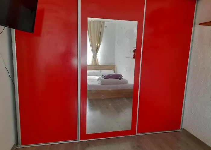 Garsoniera Sic Zona Terapia Zona Linistita La Casa Cu Parcare